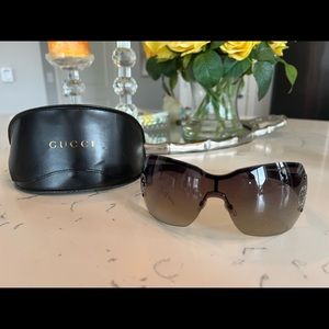 GUCCI
Crystal GG Sunglasses 1825/S/Strass Brown